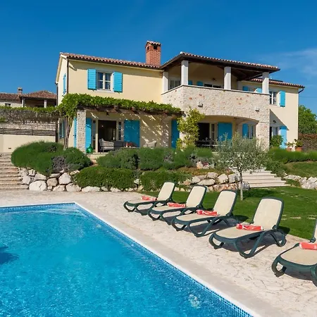 Villa Azzurra *