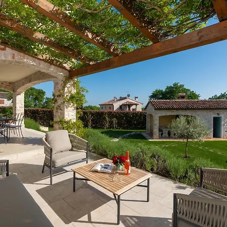 Azzurra