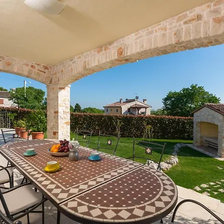 Villa Azzurra *